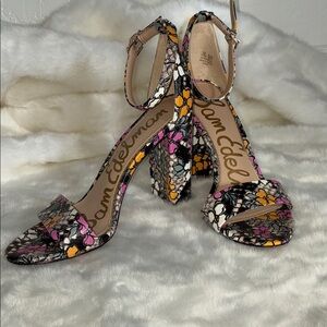 Sam Edelman Women's Heels - Floral Black and Pink